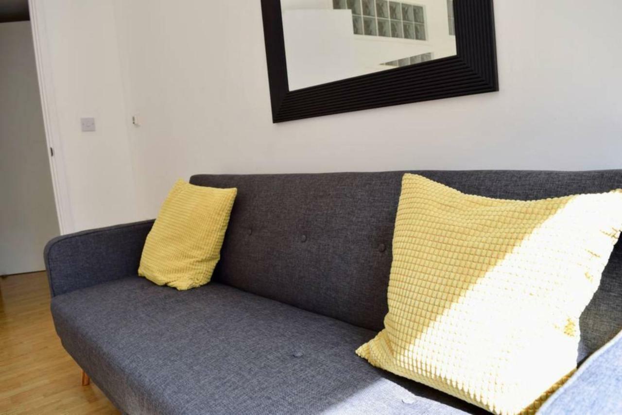 Modern 1 Bedroom Flat In Canary Wharf Лондон Экстерьер фото